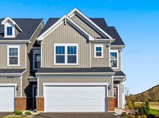 2220 Ryegrass Ln, Bolingbrook, IL 60490