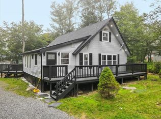 2106 Cherry Dr, Tobyhanna, PA 18466