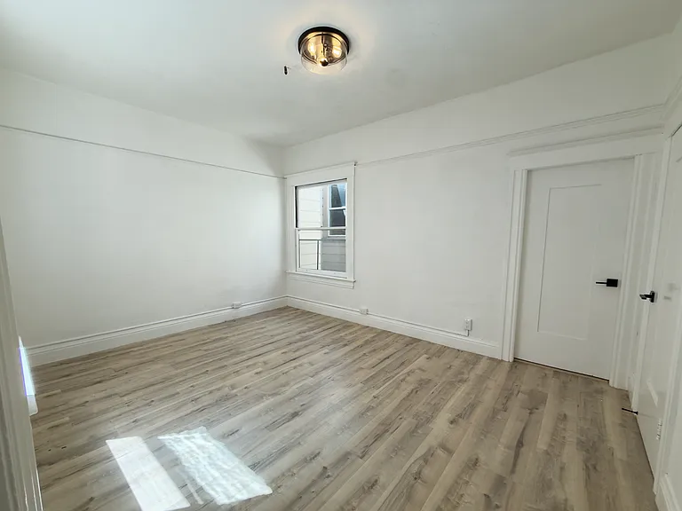 1338-1340 Hyde St #1 — Photo 7