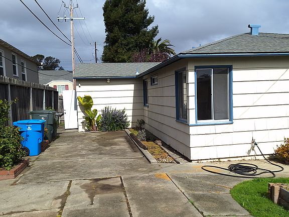 2nd image of 1637 Juniper Ave