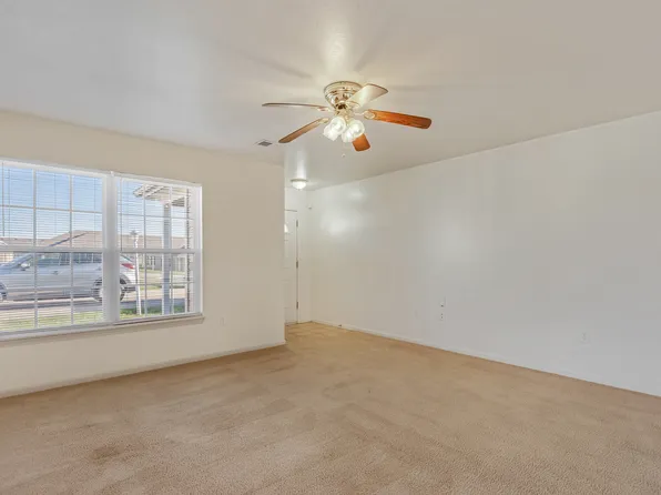 3410 Lehi Cir, Sedalia, MO 65301