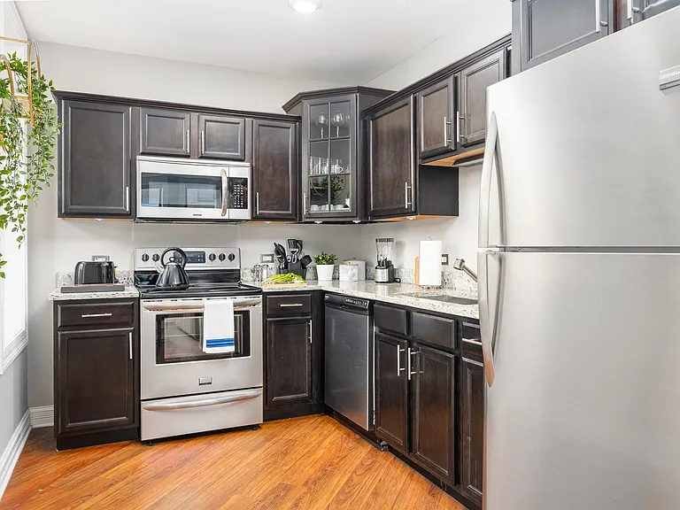 Somerset Place Apartments — Photo 4