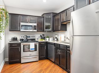 Somerset Place Apartments, Chicago, IL 60640