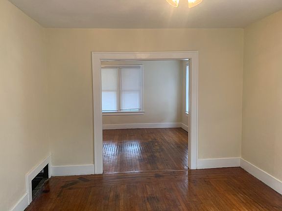 3rd image of 300 W Sandusky Ave