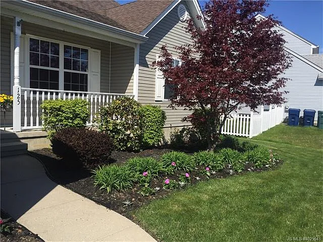 125 Lake Medford Ln photo 1