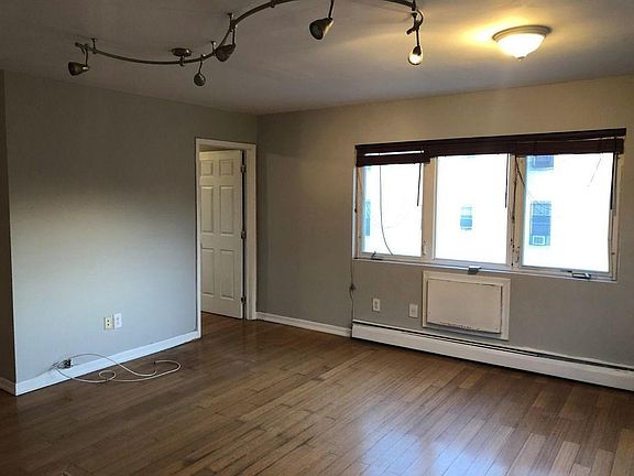 5th image of 1027 Halsey St APT 3