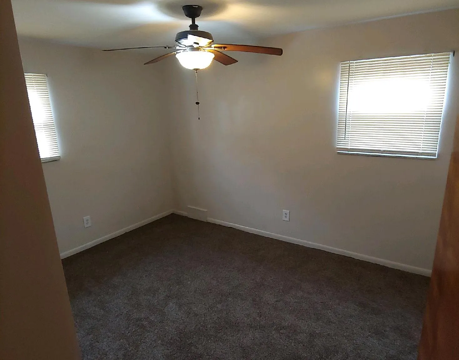 23218 Park St — Photo 3