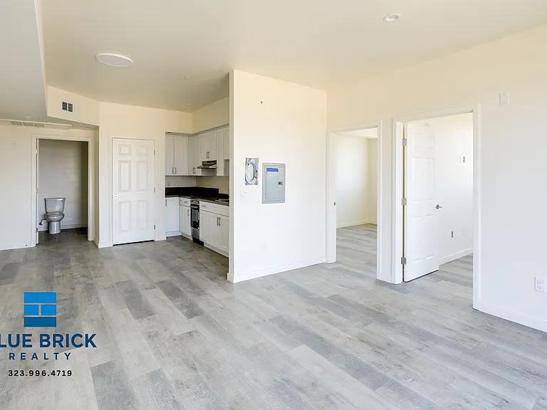 4324 S Vermont Ave #501 — Photo 14