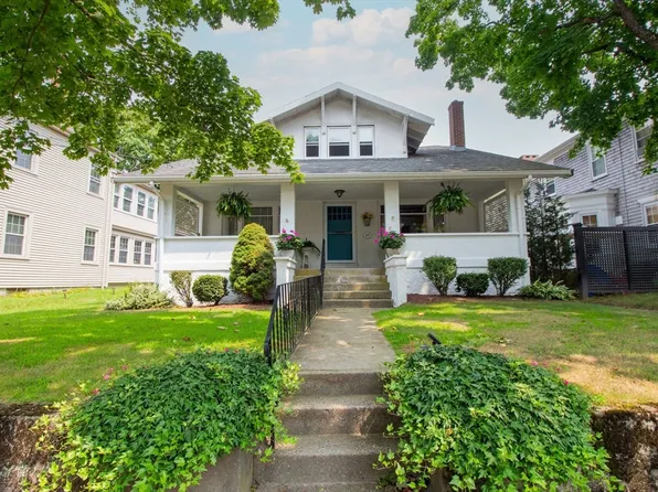 49 William St, Fairhaven, MA 02719