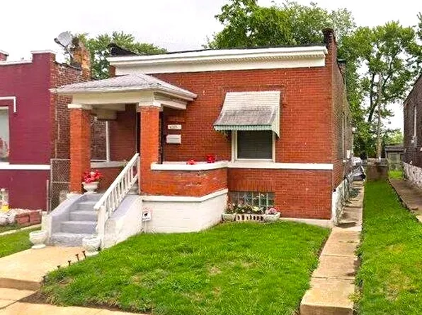 4719 Ashland Ct, Saint Louis, MO 63115