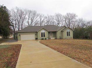 121 Harding Rd, Paris, TN 38242