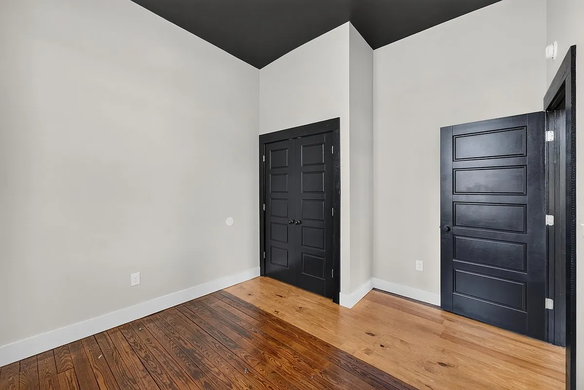 2 bed, $1,200 — Photo 3
