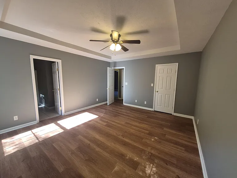 712 Michael Dr — Photo 6