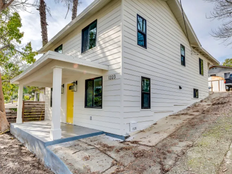 1223 N Avenue 45 — Photo 14