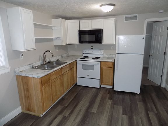4th image of 2545 Theresa St Lot A9