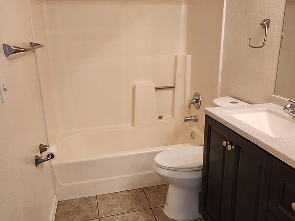 5th image of 6164 E Greenway St APT 4