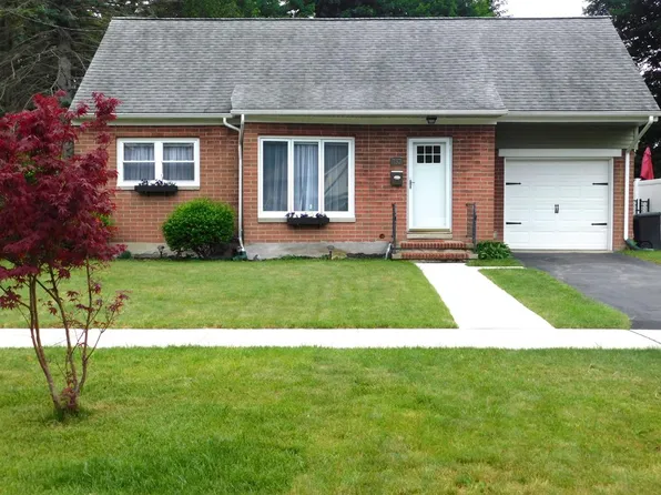 737 W 2nd St, Elmira, NY 14905