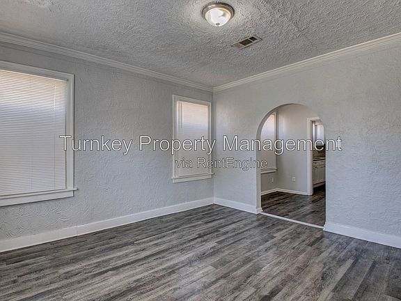 4th image of 1508 Sycamore St