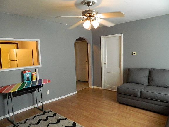 5th image of 609 W Sibley St