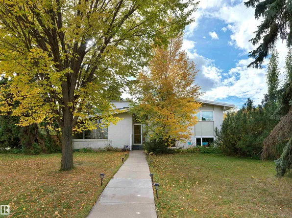 13103 Grand View Dr NW, Edmonton, AB T6H 4K7