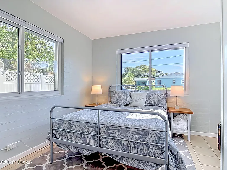 1621 N Oleander Ave — Photo 22