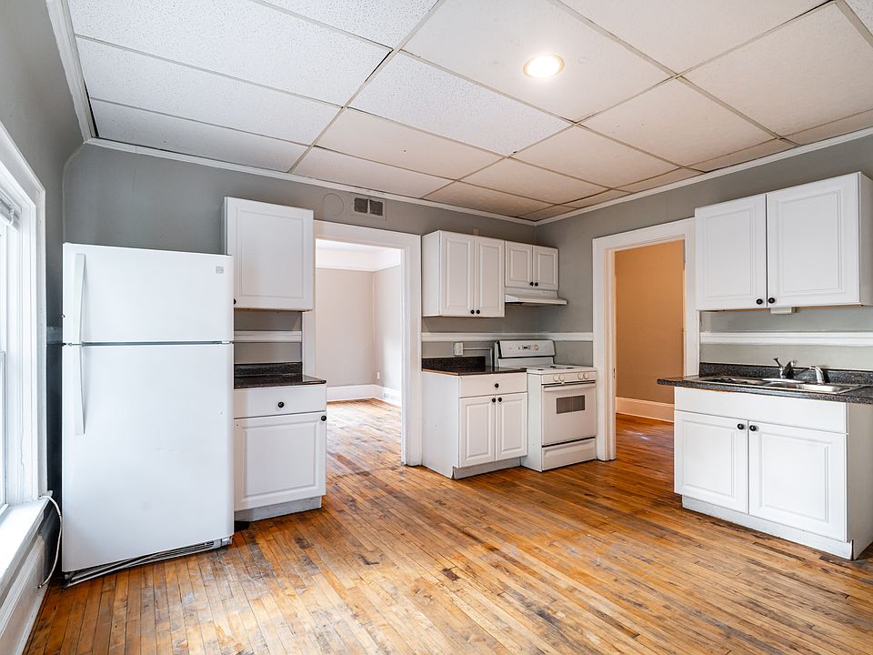 1st image of 1500 W Dakota St #3