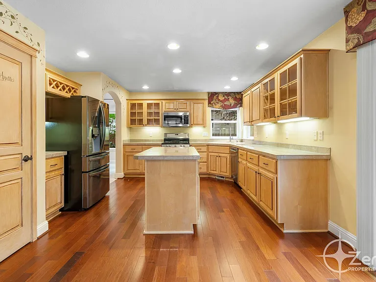 2903 NE 184th Ave — Photo 8