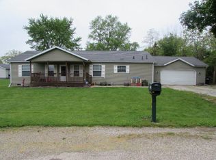 5272 Hazel St, Georgetown, IL 61846