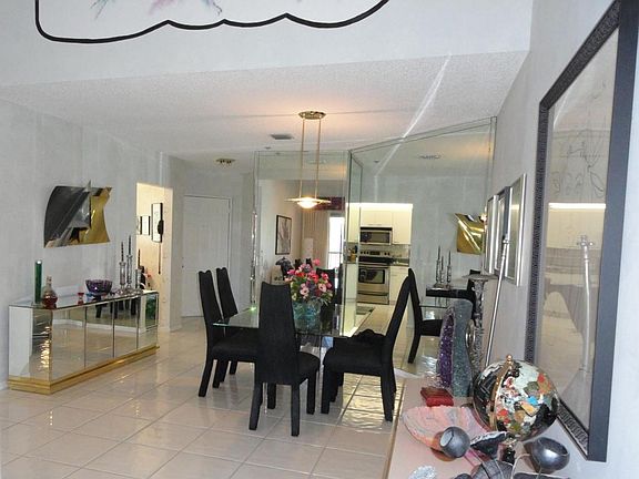 5th image of 5099 Splendido Ct APT T