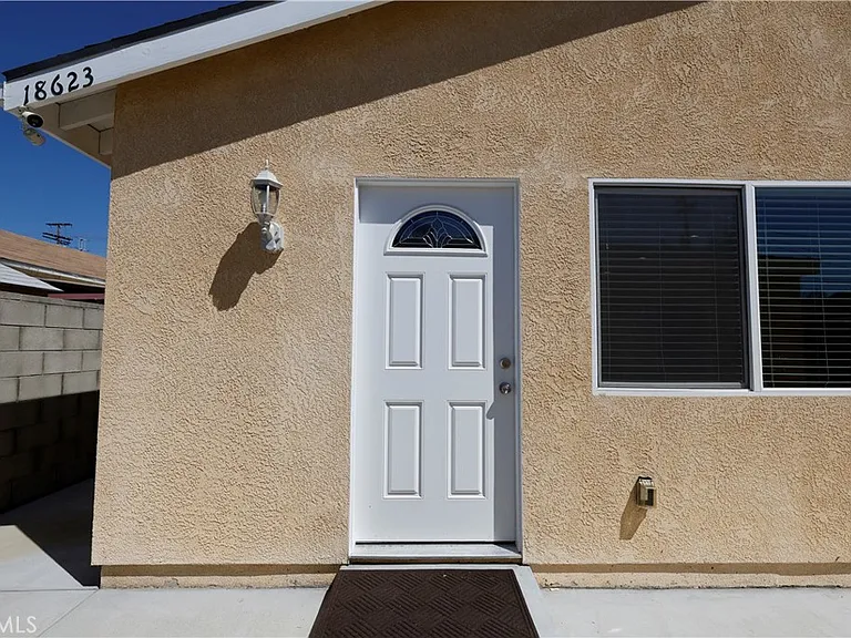 18623 Bryant St — Photo 1