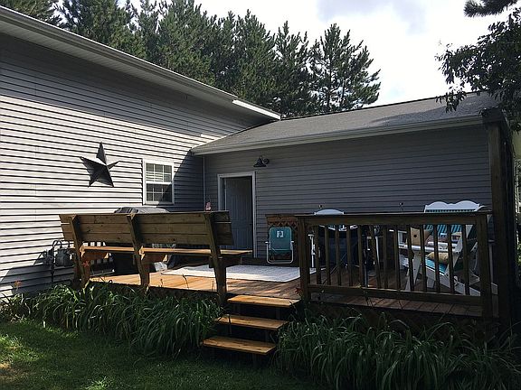 3rd image of 2418 Sadie Ln