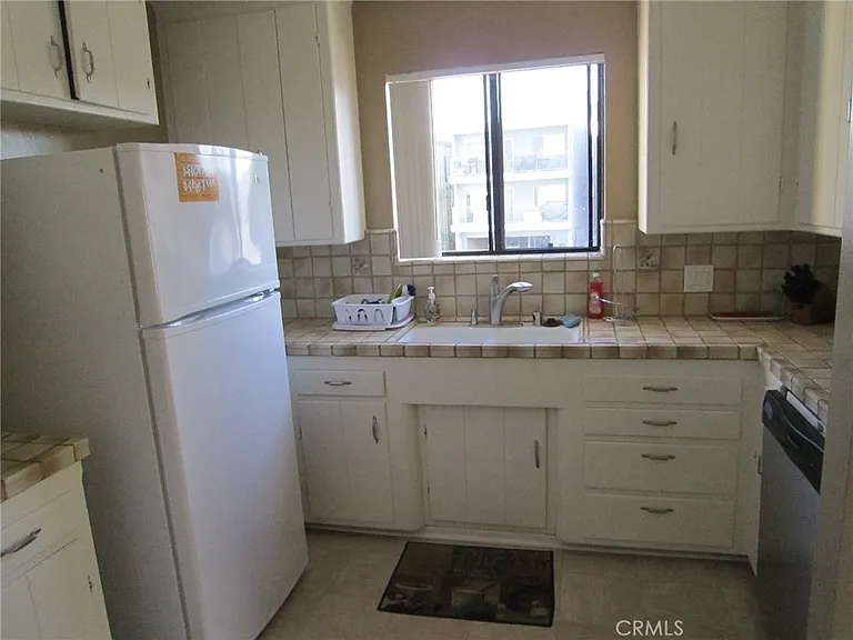 97 Hermosa Ave — Photo 8