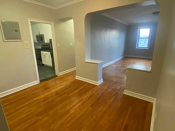 4th image of 3715 Kings Hwy APT 4A