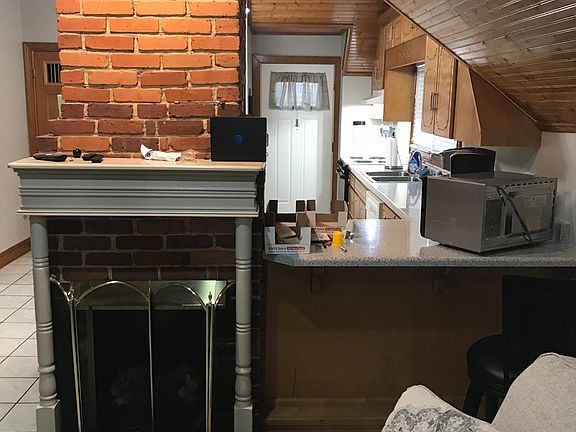 Ventless Gas Logs - Chimney Aesthetic Only