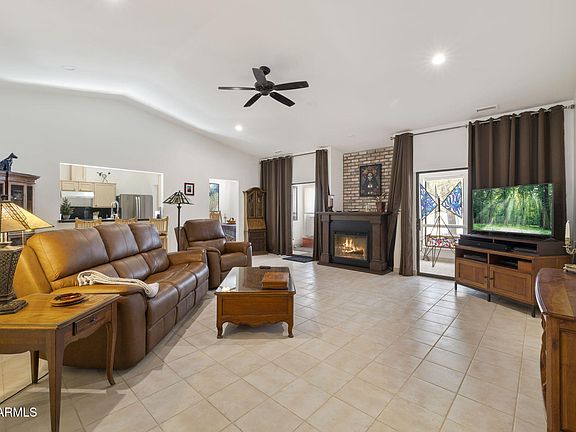 3rd image of 7050 VISTA DE ORO --
