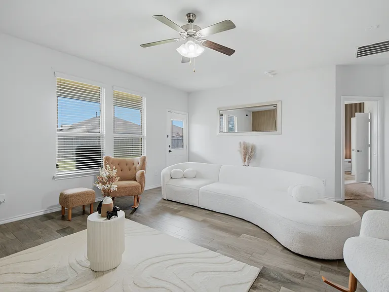 313 Sky Meadow Ln — Photo 14