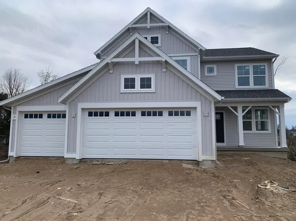 15639 Leland Dr, Grand Haven, MI 49417