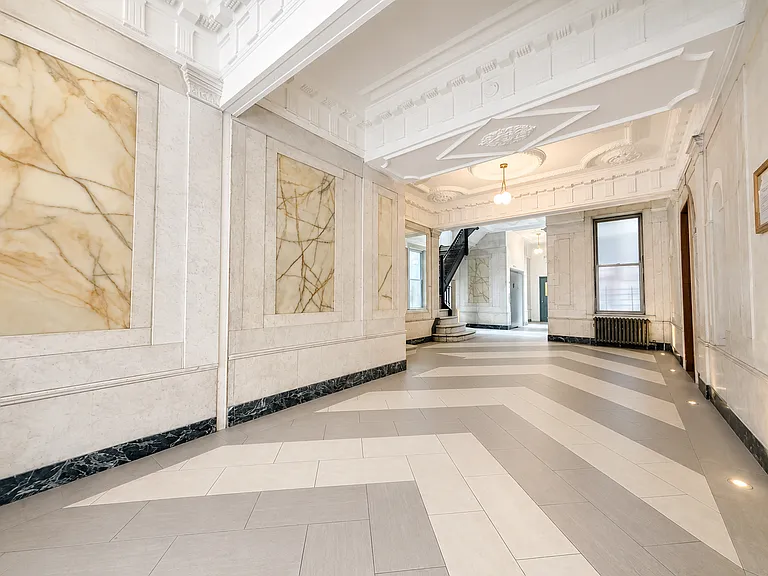 3621 Broadway #31 — Photo 12