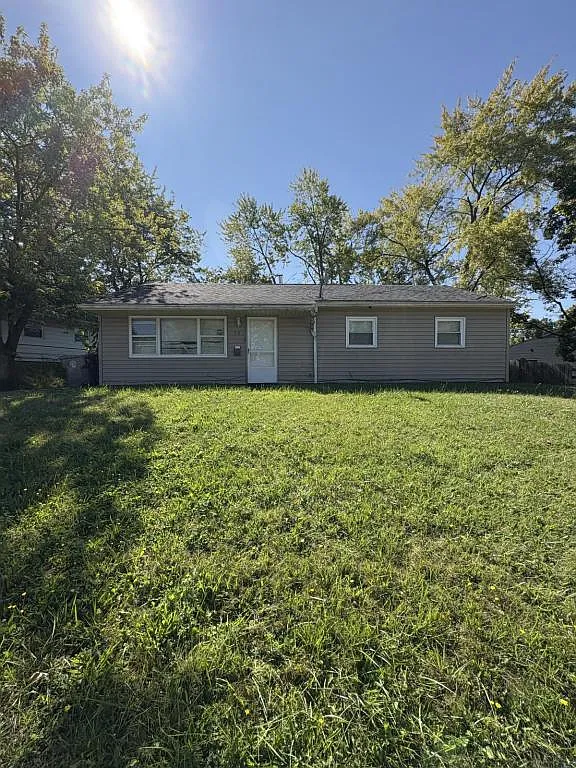 33 Wilmette Ln photo 1