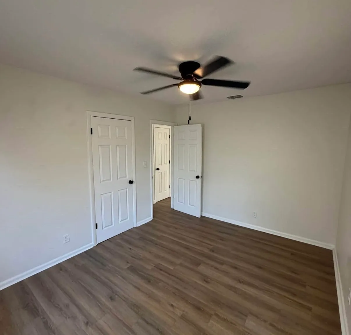 3415 Spring Glen Rd — Photo 2