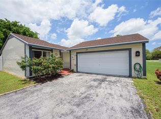1300 Redstart Ct, Homestead, FL 33035