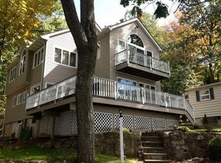 12 Oneida Ave, Hopatcong, NJ 07843