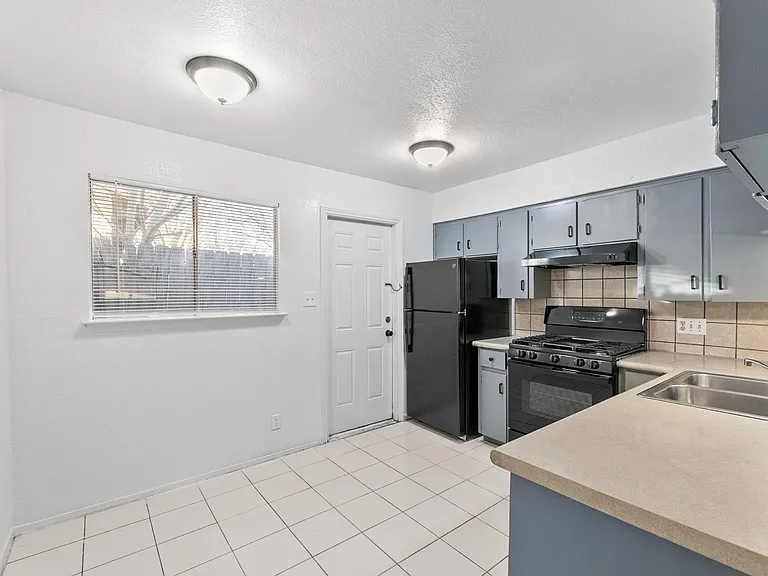 11103 Renel Dr #B — Photo 7