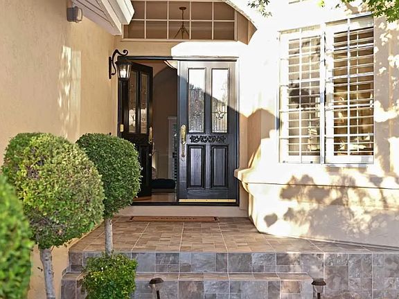 4th image of 708 Montevino Dr