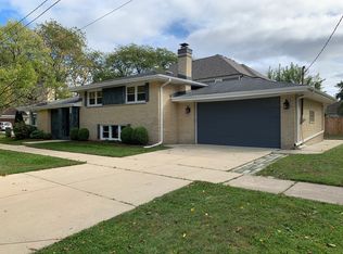 2501 Glenview Ave, Park Ridge, IL 60068