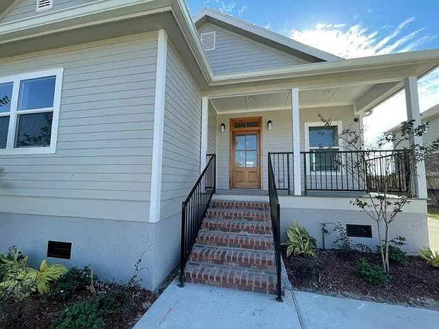 3 bed, 2.0 bath, 1744 sqft, $2,500 — Photo 3