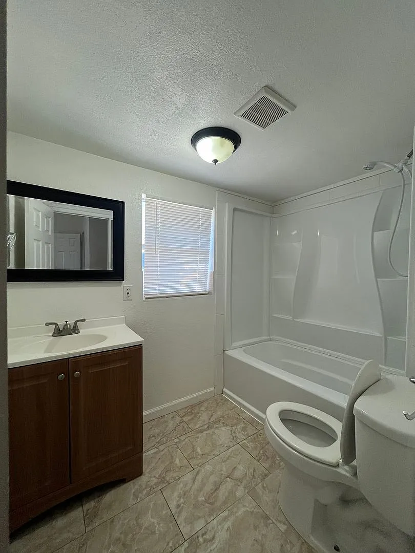 305 -313 E. Myrtle St. - LD 400 (Laundry/Storage) — Photo 3