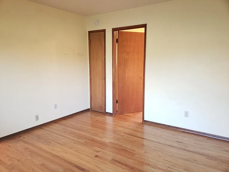 525 NE 78th Ave — Photo 8
