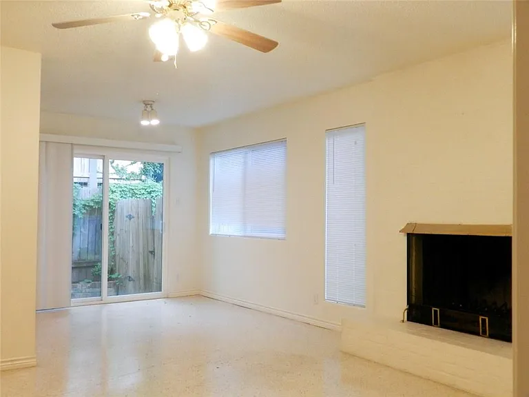 3713 Meredith St — Photo 23