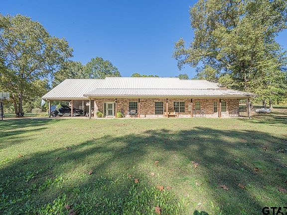3rd image of 700 County Road 2980